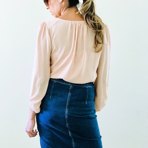 SOLD Pink blouse size small - Picture 3 of 5